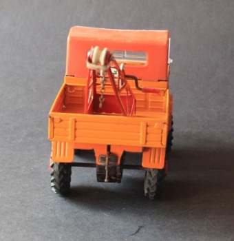 CKO Kellermann Mercedes-Benz Unimog Towing Truck 1965 tinmodel with frictiondirve (9004)